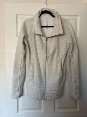 LULULEMON Women’s Radiant Light Gray Zip-Front Women's Jacket